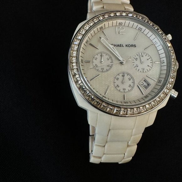 Michael Kors MK5079 Chronograph White Ivory Acrylic Bracelet Watch Crystal Bezel - Picture 8 of 8